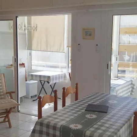 5 Pers Rosas,roses, Espagne- Piscine Appartement *